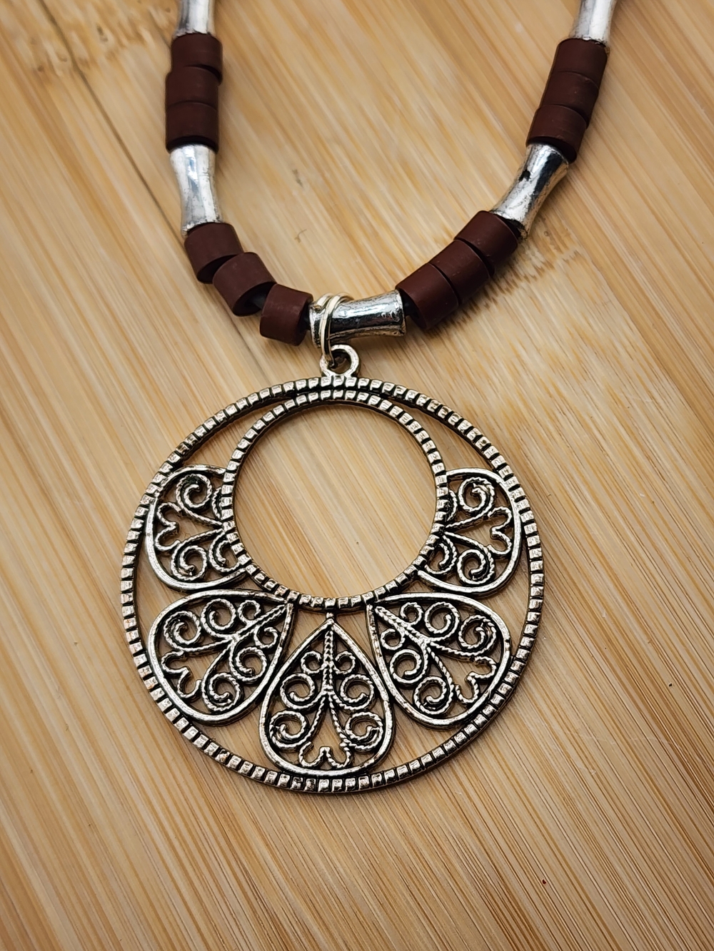 17in Silver Tone Filigree Circle Pendant Necklace with Brown Bead Accents 0667